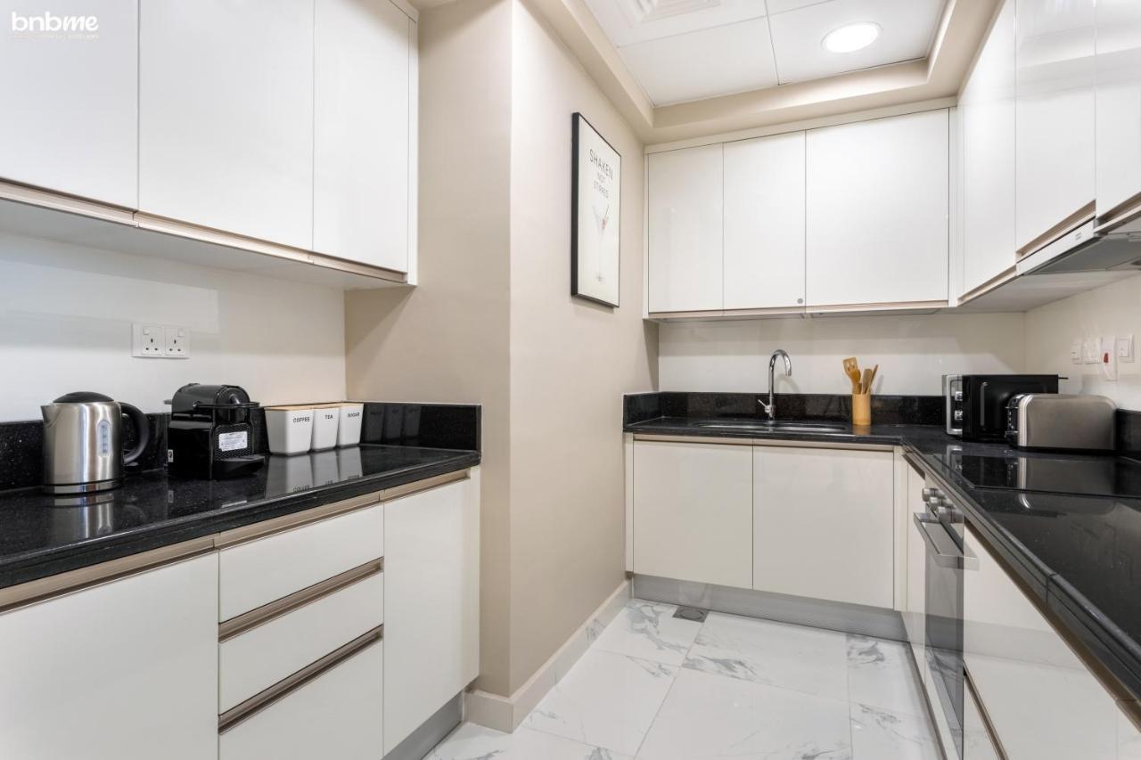 Bnbmehomes - Luxury 2B Apt - Al Habtoor - Amna Tower - 5044 Дубай Екстериор снимка